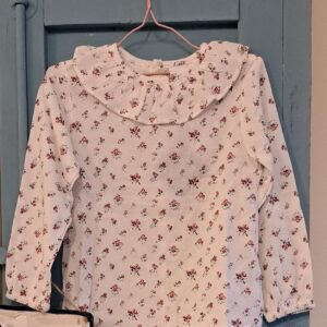 Blusa cuello volante flores