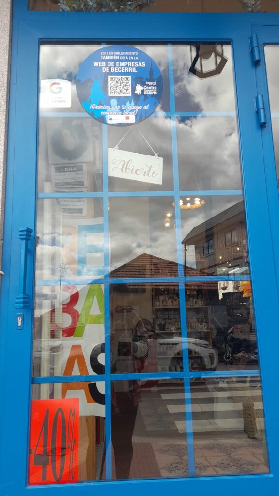 puerta de la tienda